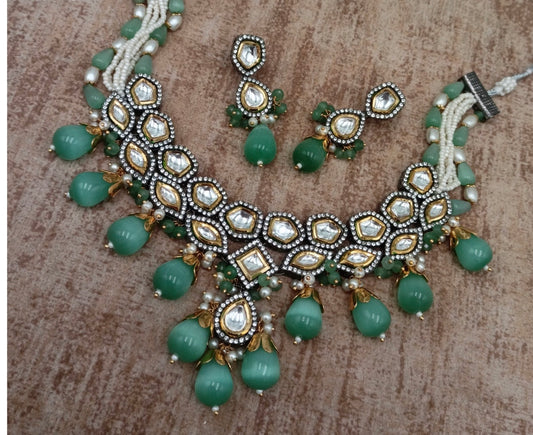 Emerald Amara Necklace Set
