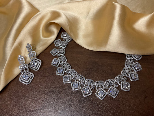 Silver Manjusha Necklace Set